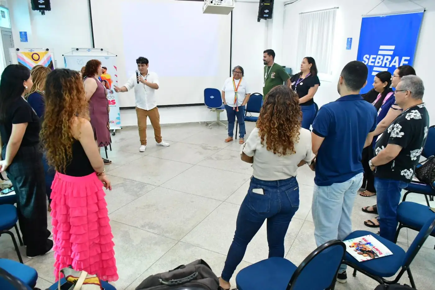 A proposta é descentralizar as políticas públicas para a diversidade, levando informação e serviços para além da capital