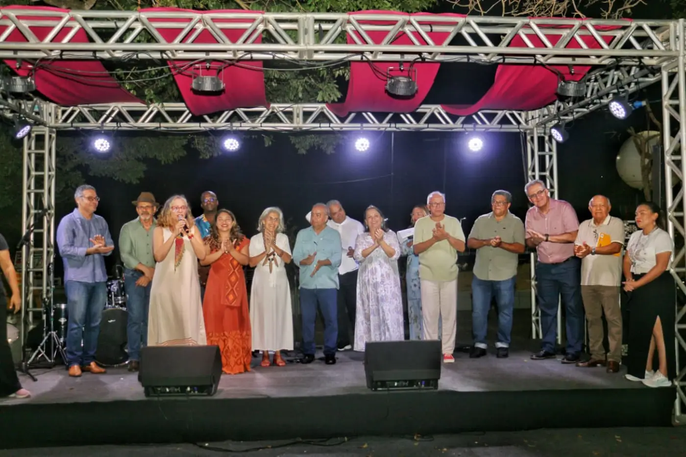 O festival, que homenageia a professora Ângela de Carvalho e o escritor Paulo Tarso Barros, segue até domingo, 5