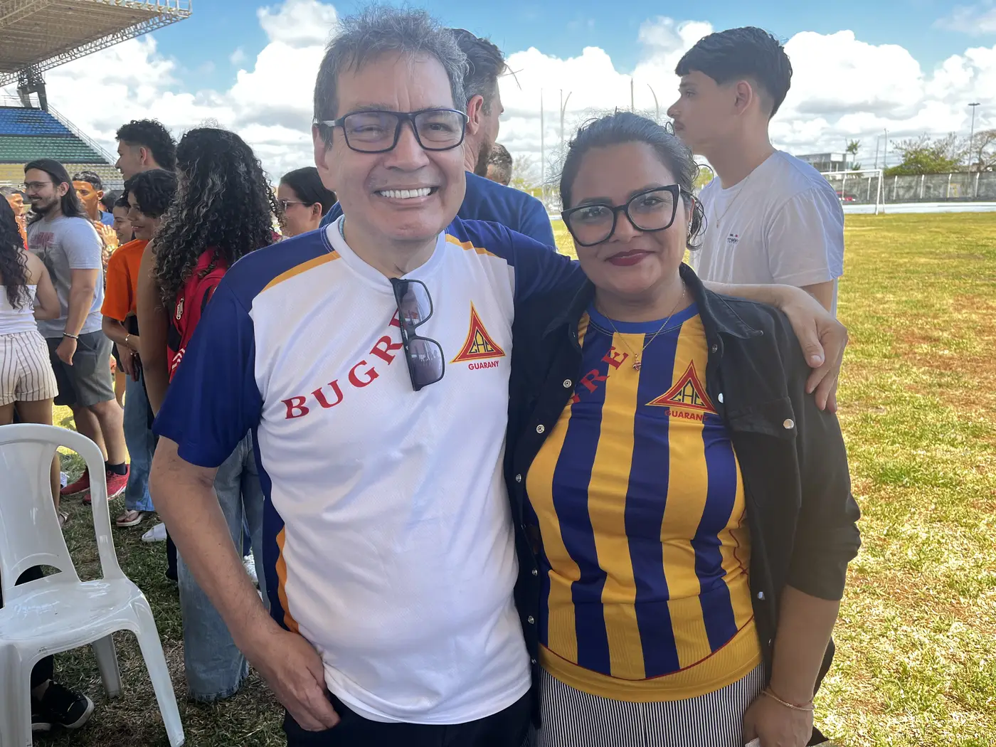 Filho de Milton de Souza Corrêa e a sobrinha Marcelle Corrêa estiveram prestigiando o evento
