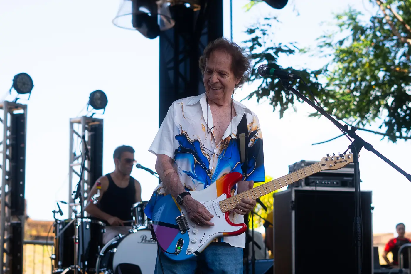 Cantor Beto Guedes, durante passagem de som, na tarde desta sexta-feira, no Palco da Filia Literária