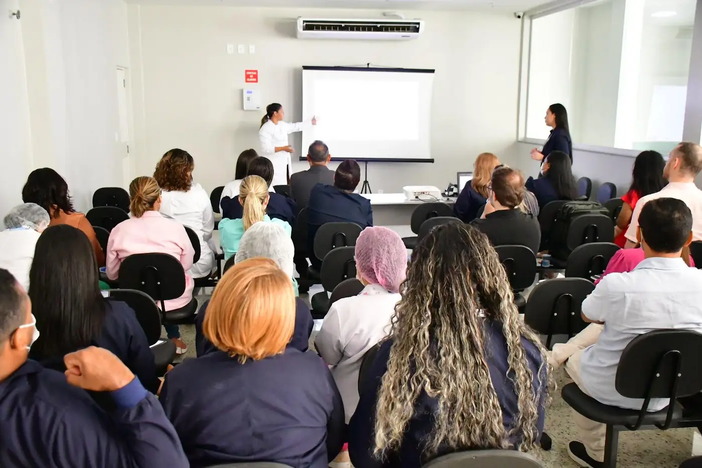 A iniciativa busca melhorar a segurança do paciente em UTIs com a prevenção de infecções hospitalares e disseminação de boas práticas assistenciais