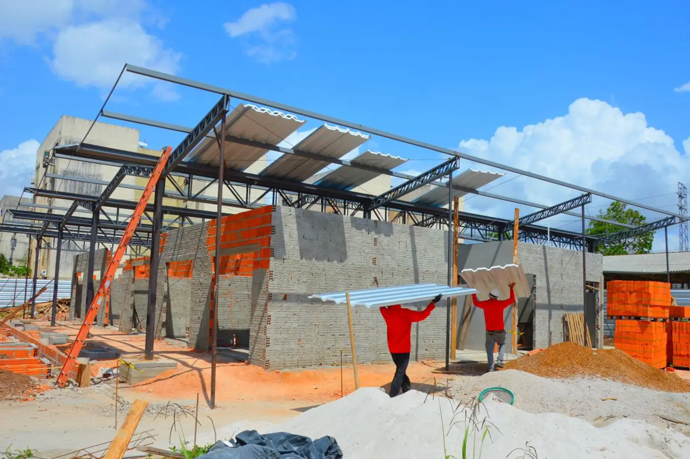 Obra do Mercado Público do Residencial Açucena segue em ritmo acelerado