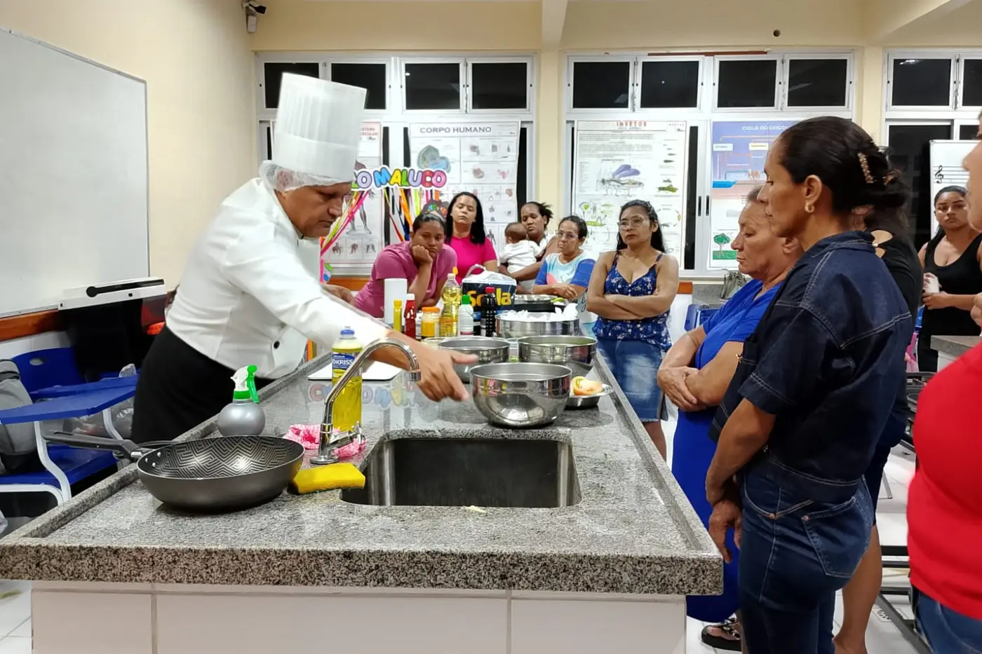 Os cursos seguem até dia 31 de novembro, com entrega de certificados de 40 horas-aula