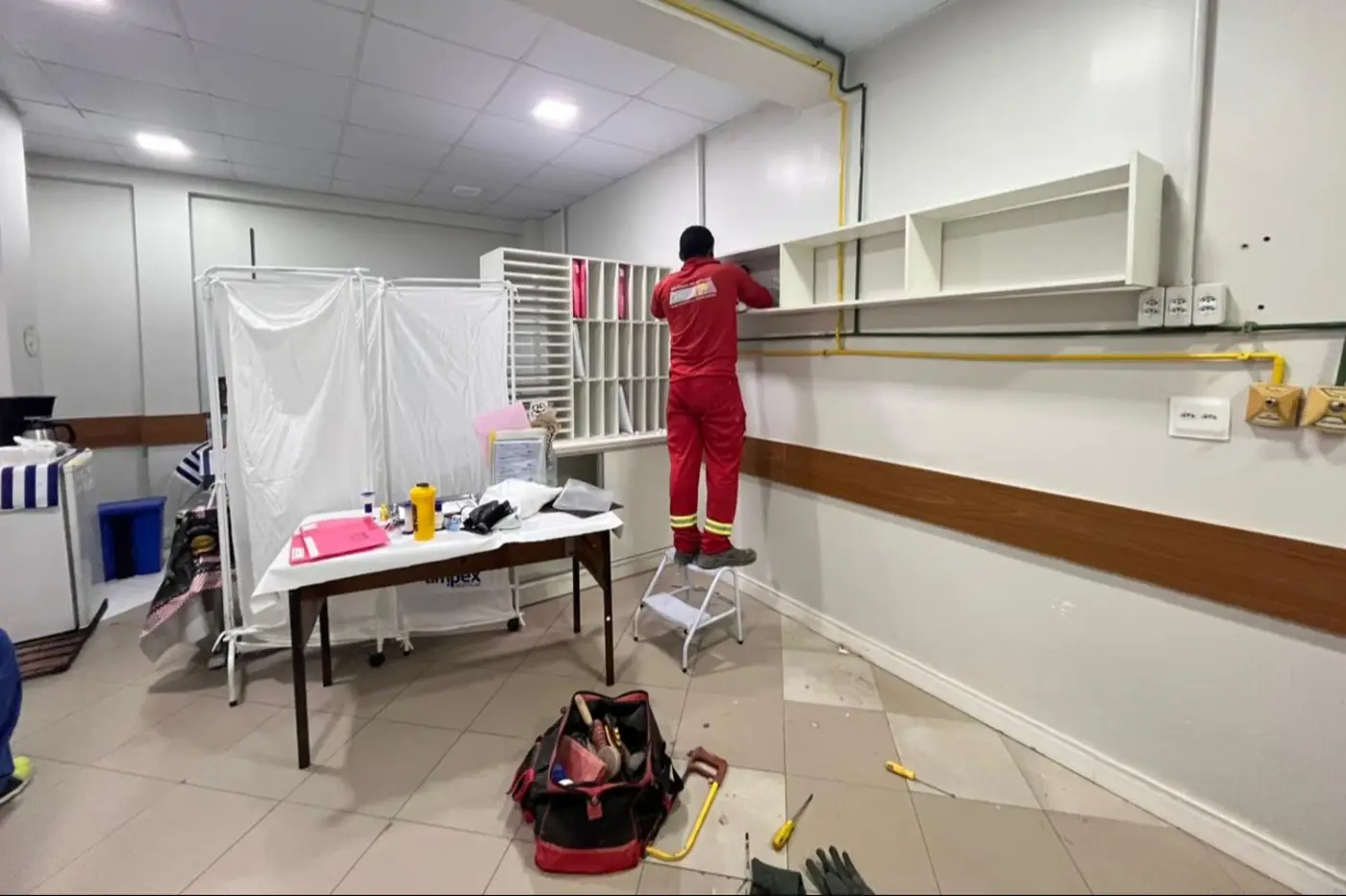 Espaços reorganizados para os funcionários da unidade, que antes era enfermaria