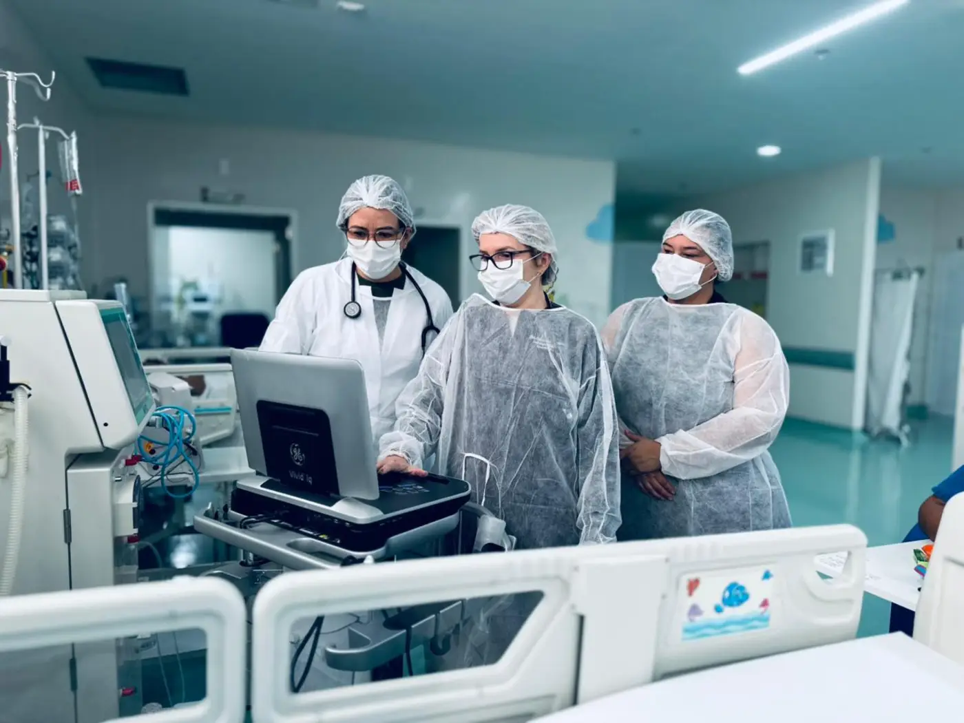 A sala de cardiologia do HCA realiza o exame em pacientes internados na unidade, e também crianças com até 16 anos com solicitação médica