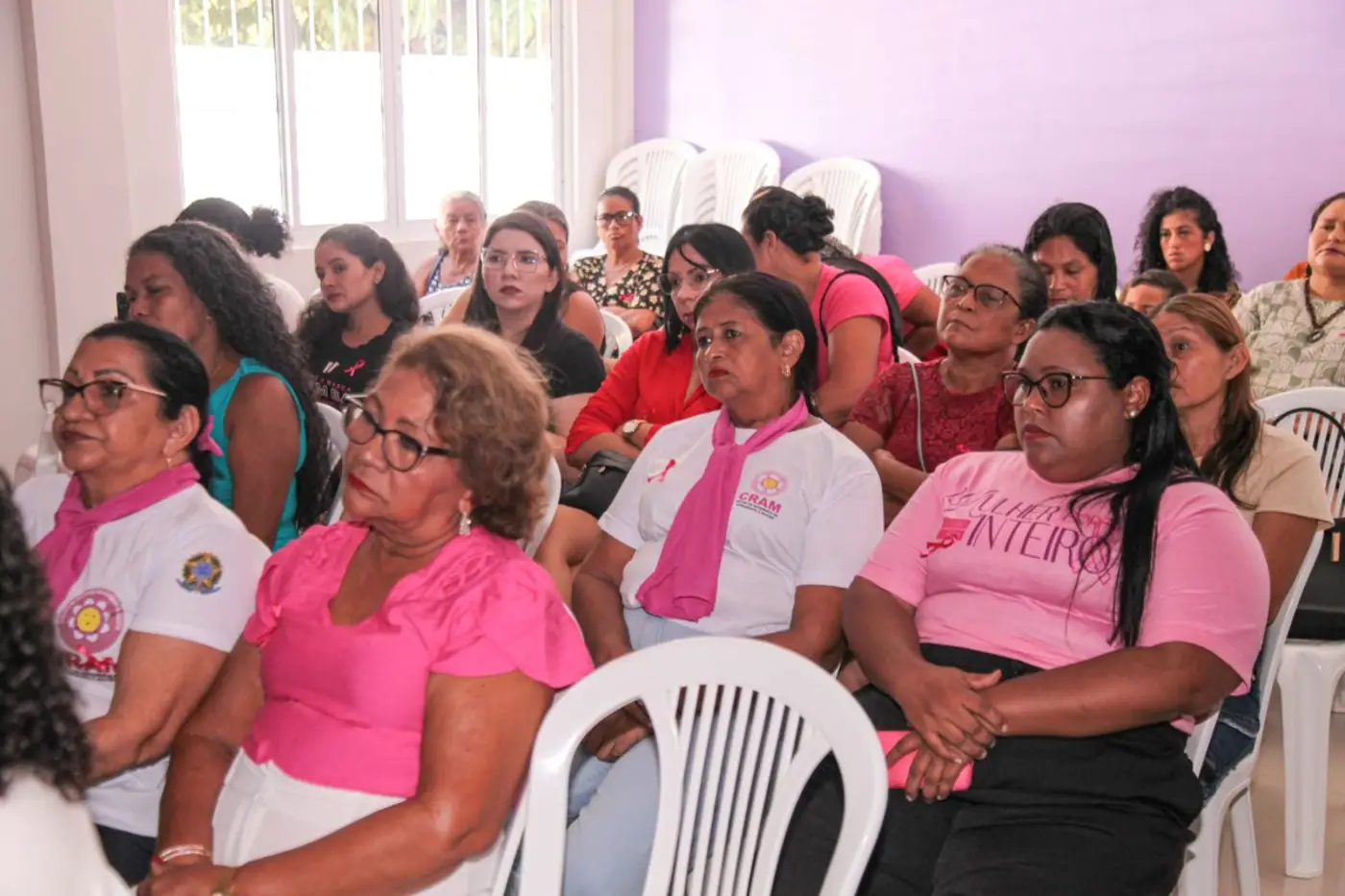 Governo do Amapá promove ação do outubro Rosa para mulheres atendidas pelo Cram Tia Zefa