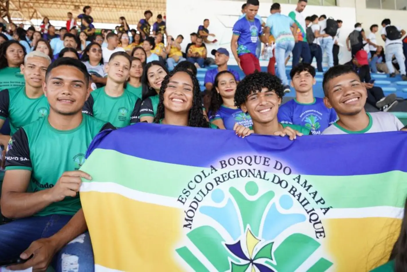 O Governo do Amapá organizou uma estrutura especial de transporte fluvial, alimentação e alojamento aos estudantes das escolas mais distantes da região