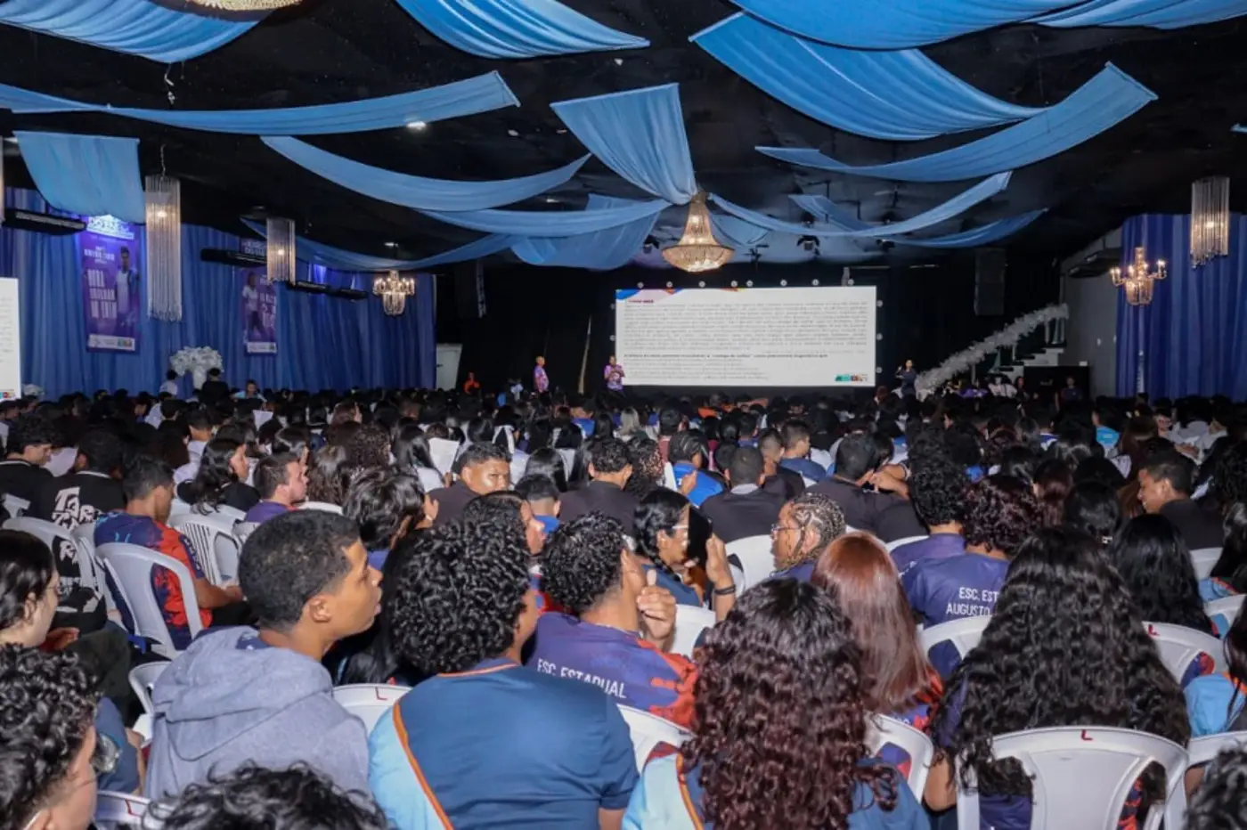 Estudantes concluintes do ensino médio estão na reta final para o Enem