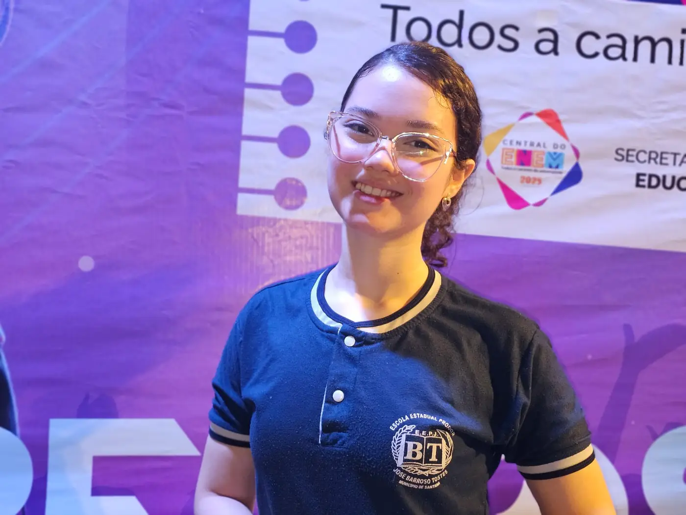 A aluna Alice Barrozo Monteiro, estudante da Escola Estadual Barroso Tostes, presente no Aulão Show da Central do Enem