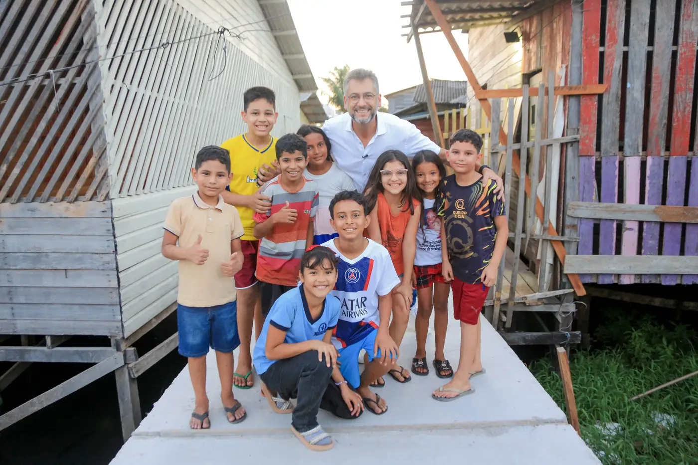 Moradores da Avenida Guaranis agradeceram passarela em concreto construída pelo Governo do Amapá