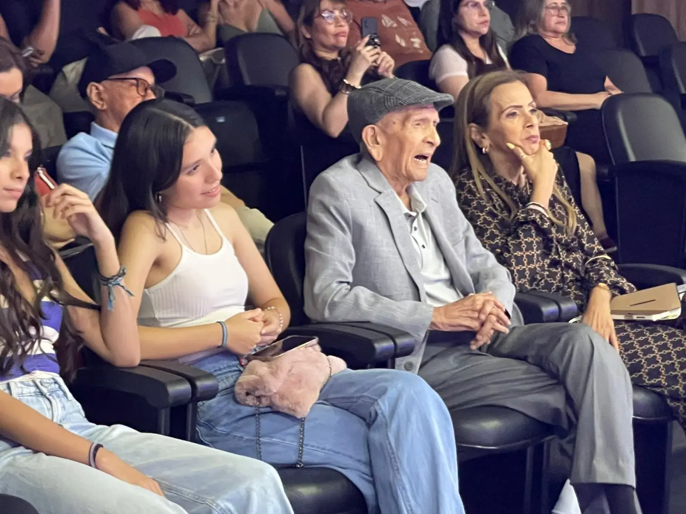 O momento mais esperado da cerimônia foi a homenagem a ex-diretores e ao maestro Nonato Leal, primeiro professor de violão do então Conservatório de Música de Macapá