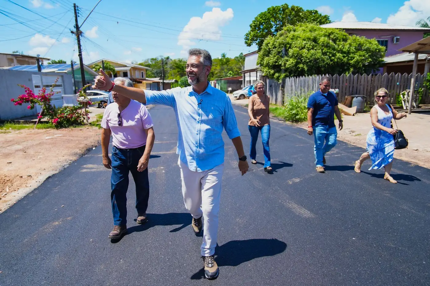 Governador Clécio Luís acompanha de perto a pavimentação da Avenida Pernambuco, no bairro Pacoval
