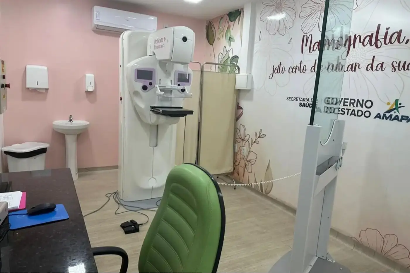 Sala do exame de mamografia do Hcal, que funciona de segunda a sexta a livre demanda