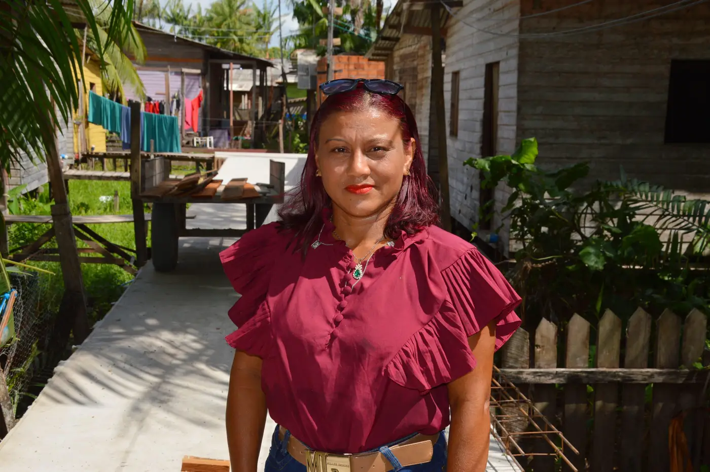 A dona de casa Alessandra Silva relatou que é um sonho sendo realizado ver a ponte construída em concreto firme