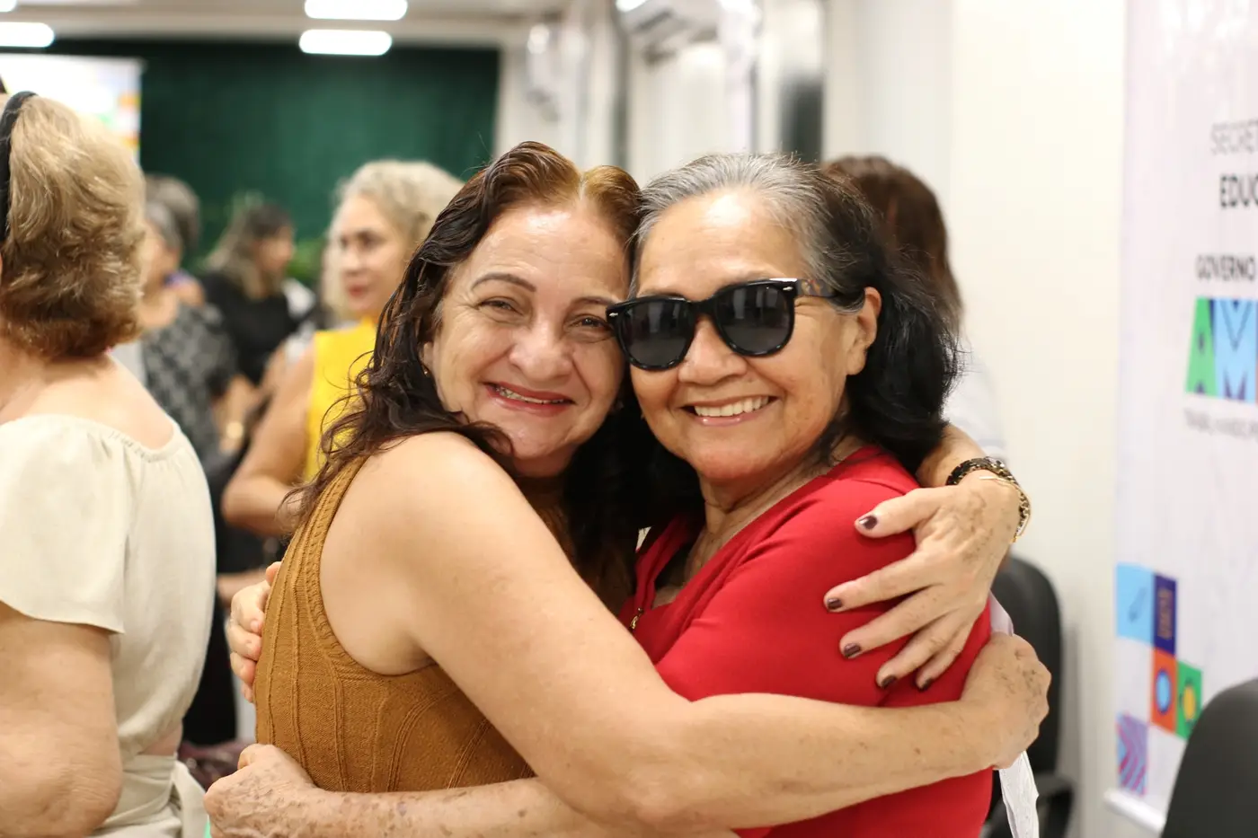 As ações beneficiaram todos os profissionais da educação, dos novos concursados aos aposentados