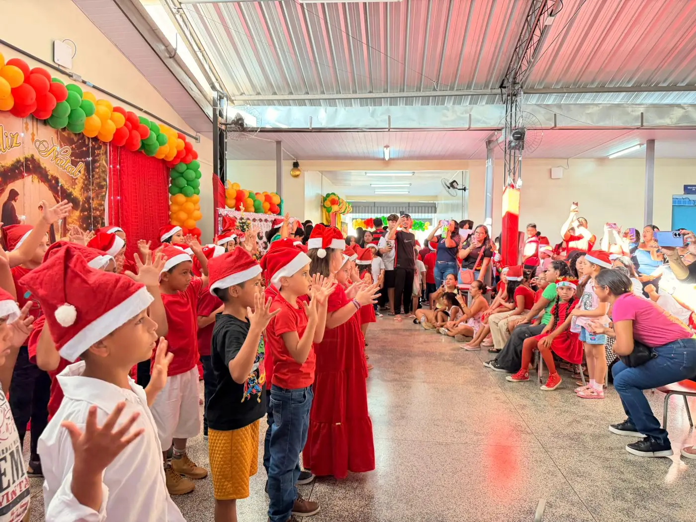 Cantata marcou confraternização entre escola, famílias e comunidade
