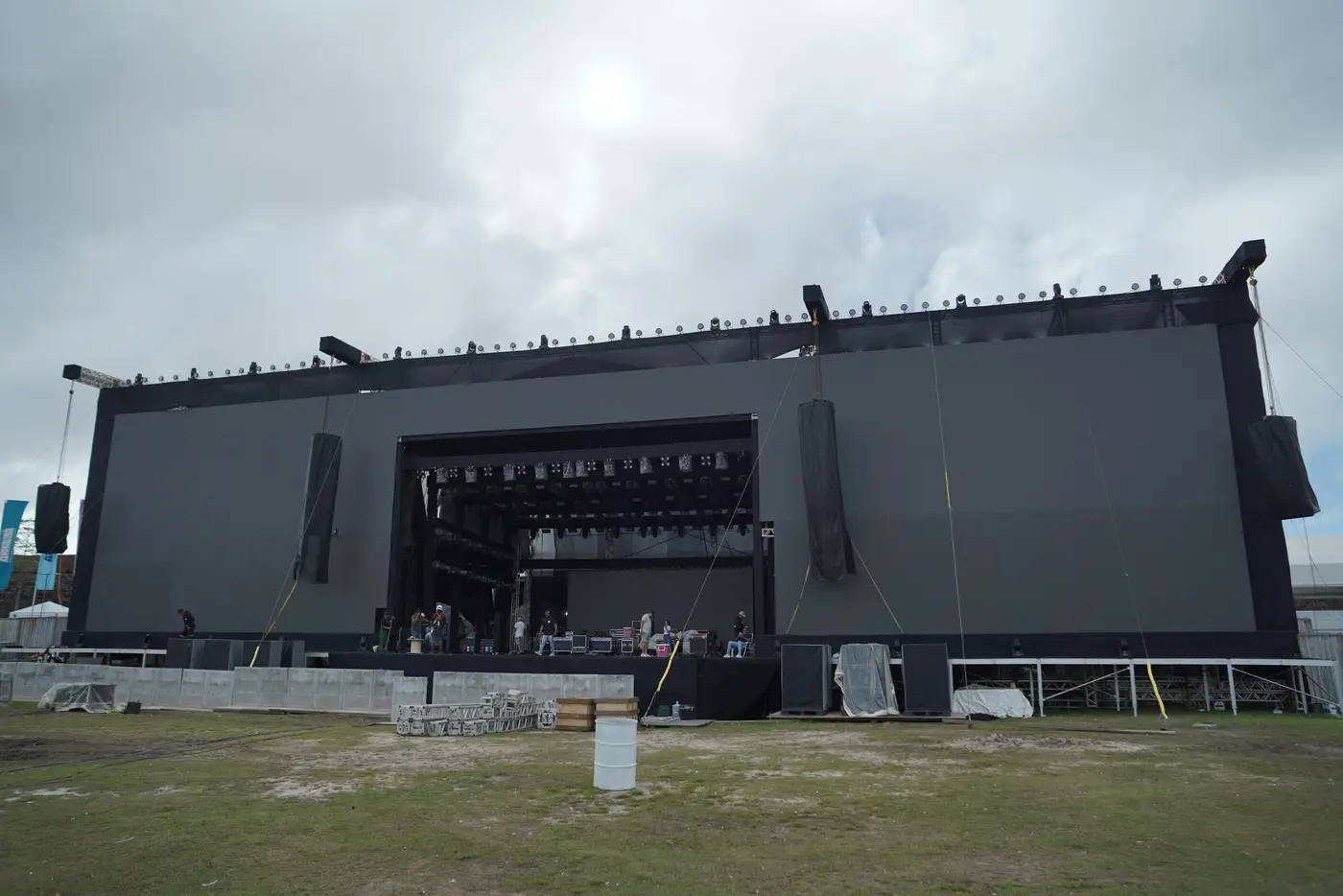 Palco promete encantar o público nas 5 noites que celebram a passagem de ano