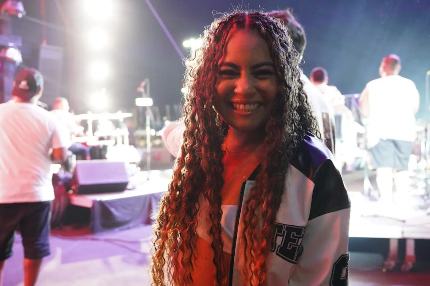 A artista foi uma das mais de 100 atrações locais que integraram a programação do evento de Réveillon