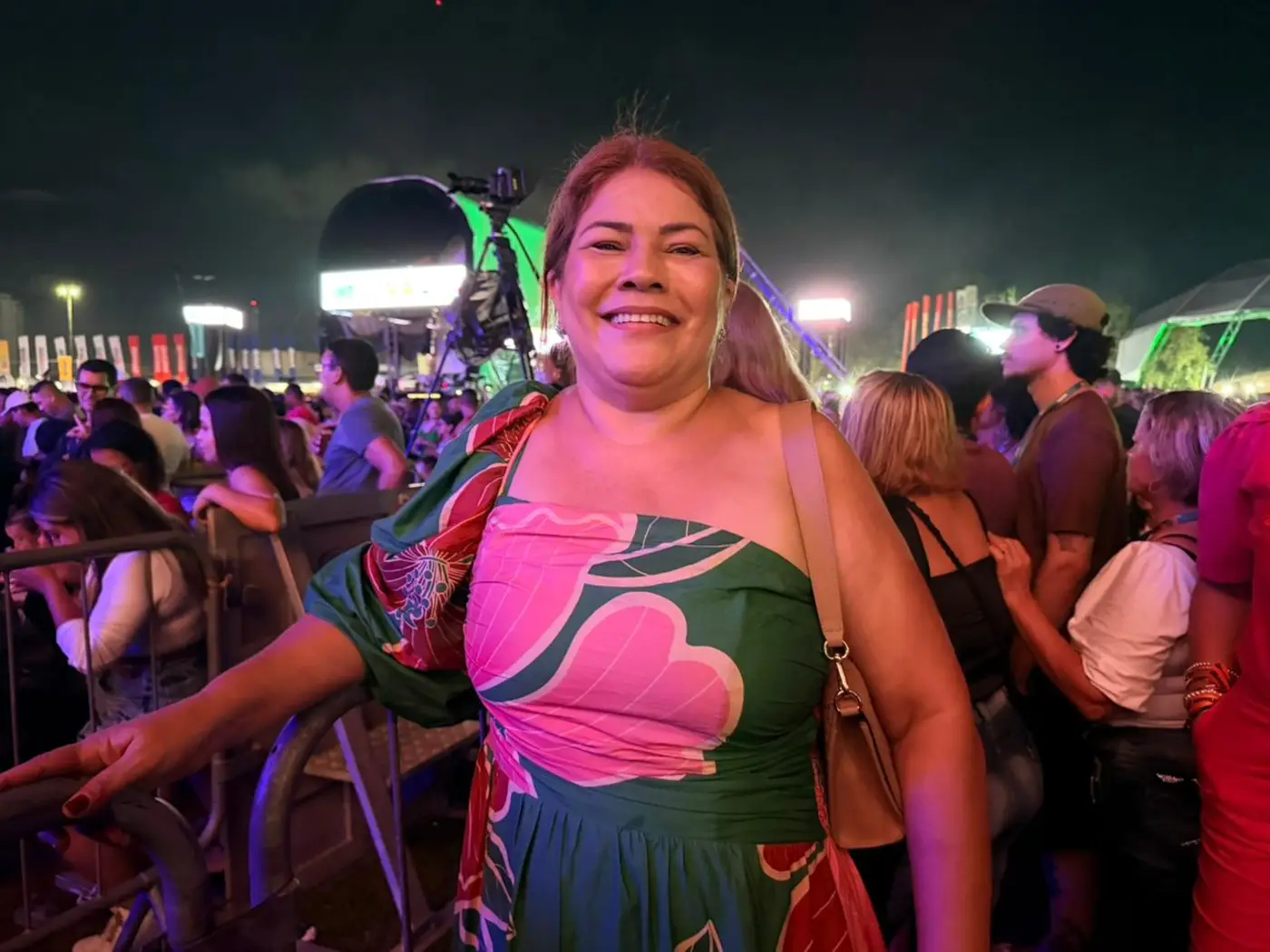 Servidora pública Ângela Débora participa do Show da Virada que simboliza o reconhecimento e esperança do Amapá