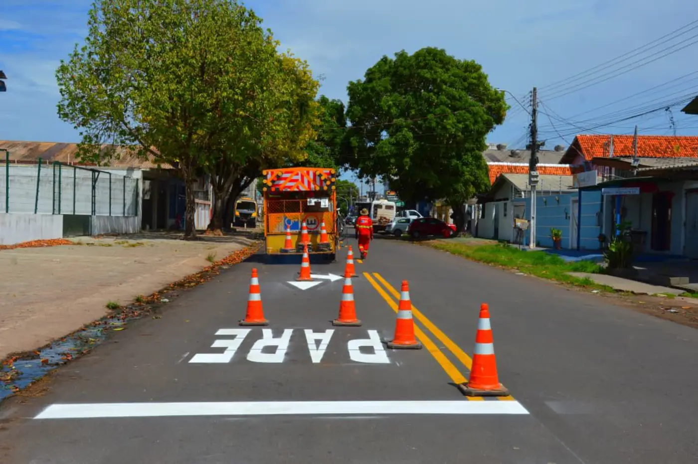 Governo do Amapá trabalha na sinalização de vias no Bairro Pacoval