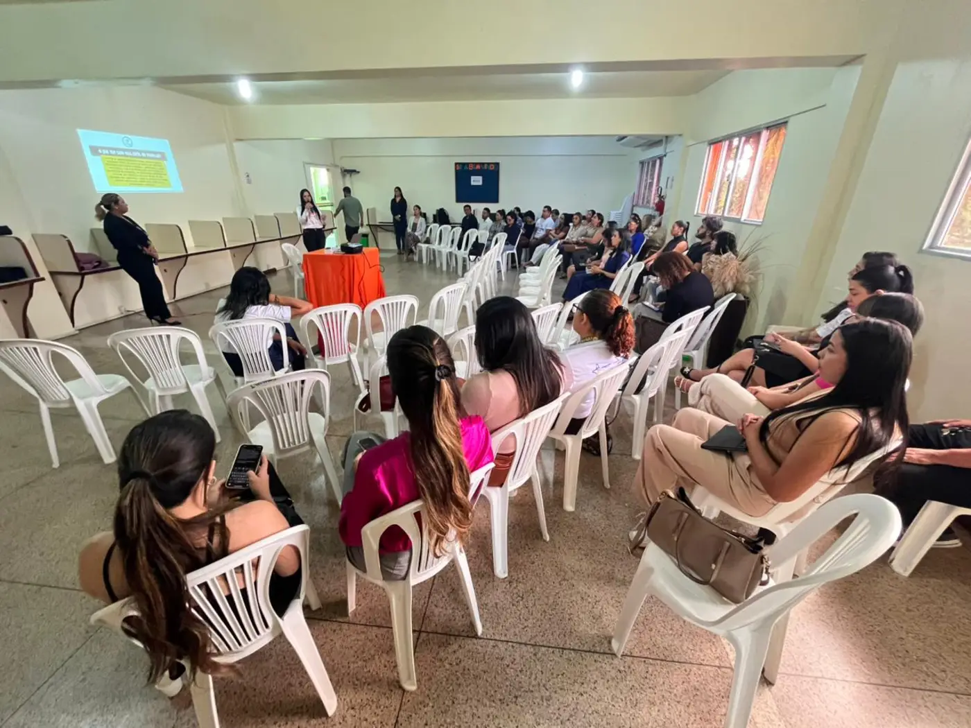 O fórum reuniu profissionais da Rede de Atenção Psicossocial (Raps) das esferas estadual, municipal e federal, além de usuários dos serviços
