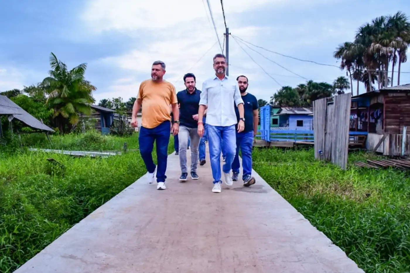 Clécio Luís vistoria Ponte Firme na Zona Norte de Macapá