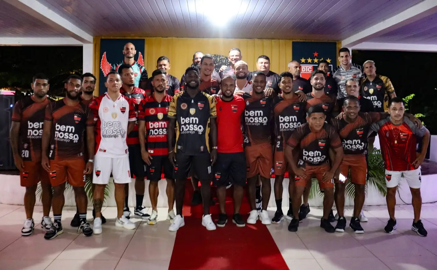 Elenco do Trem Desportivo Clube é apresentado oficialmente durante o lançamento do calendário esportivo da temporada 2026, em Macapá.