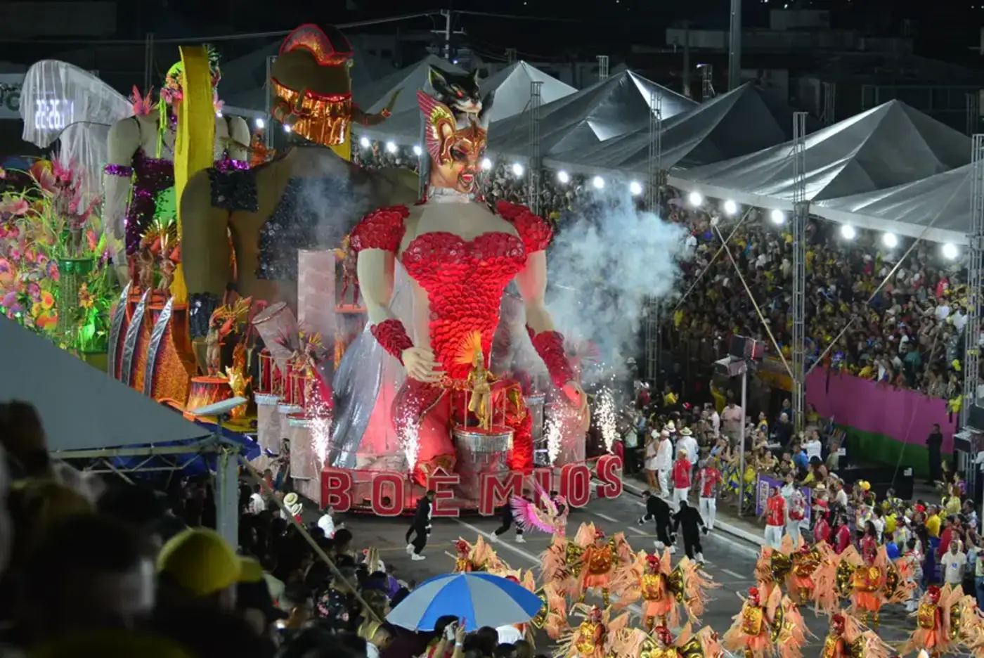 Além do investimento, o governador Clécio Luís anunciou a gratuidade do acesso às arquibancadas de concreto e de ferro durante os desfiles das escolas de samba no Carnaval 2026
