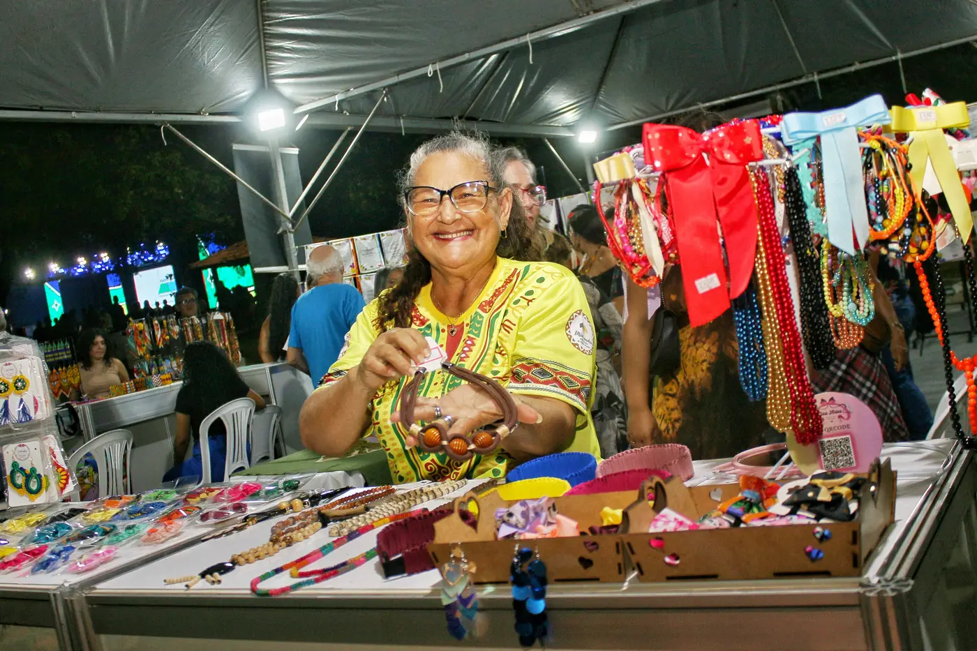 Artesã Cléia Picanço esteve muito feliz de poder participar do aniversário de Macapá