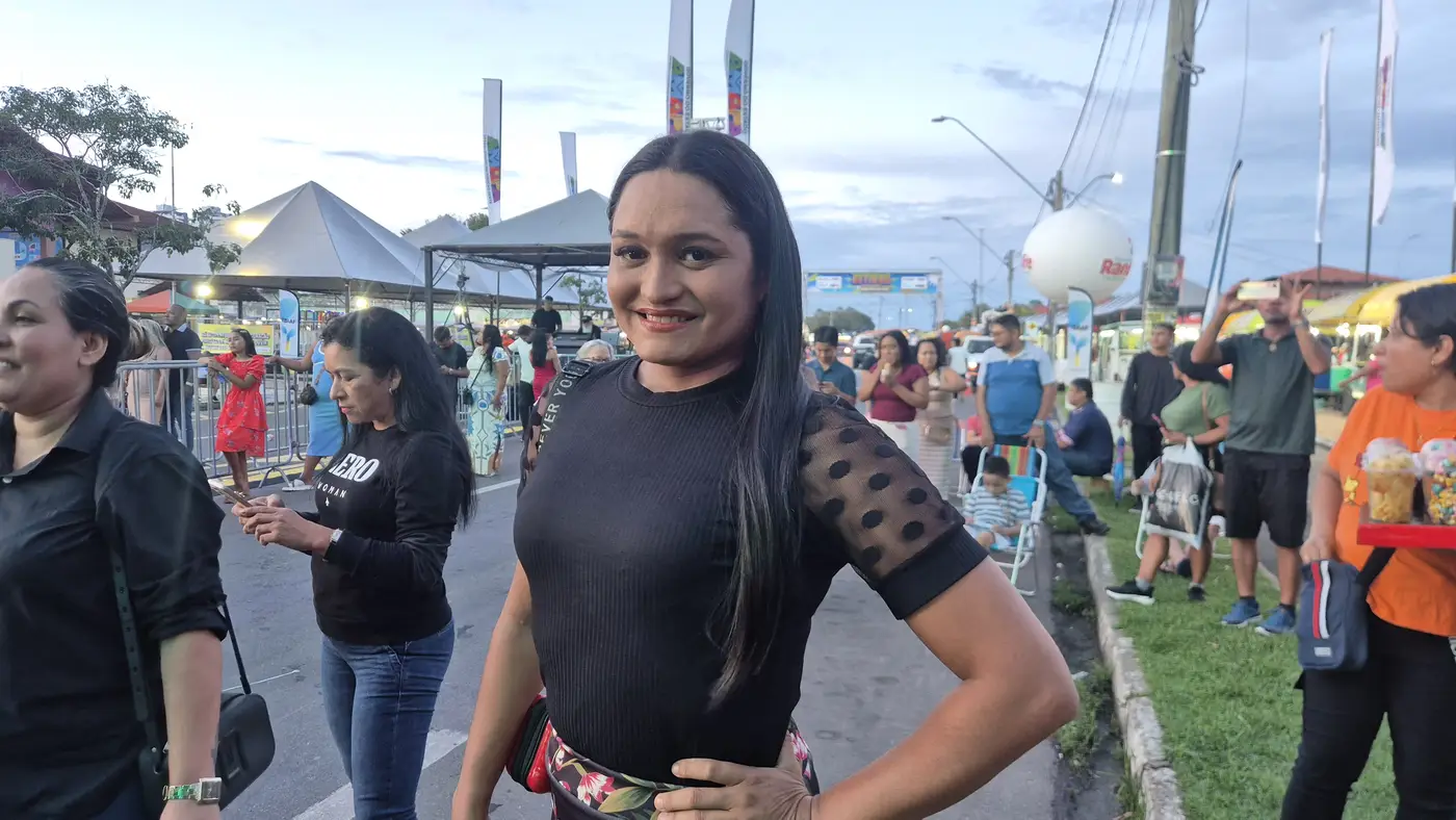 Duda Monte, adoradora esteve prestigiando o show de Anderson Freire
