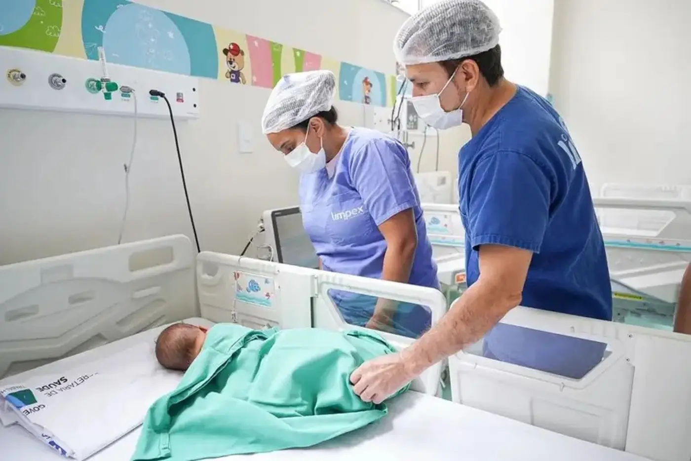 Atualmente, os responsáveis podem permanecer com as crianças das 13h às 19h