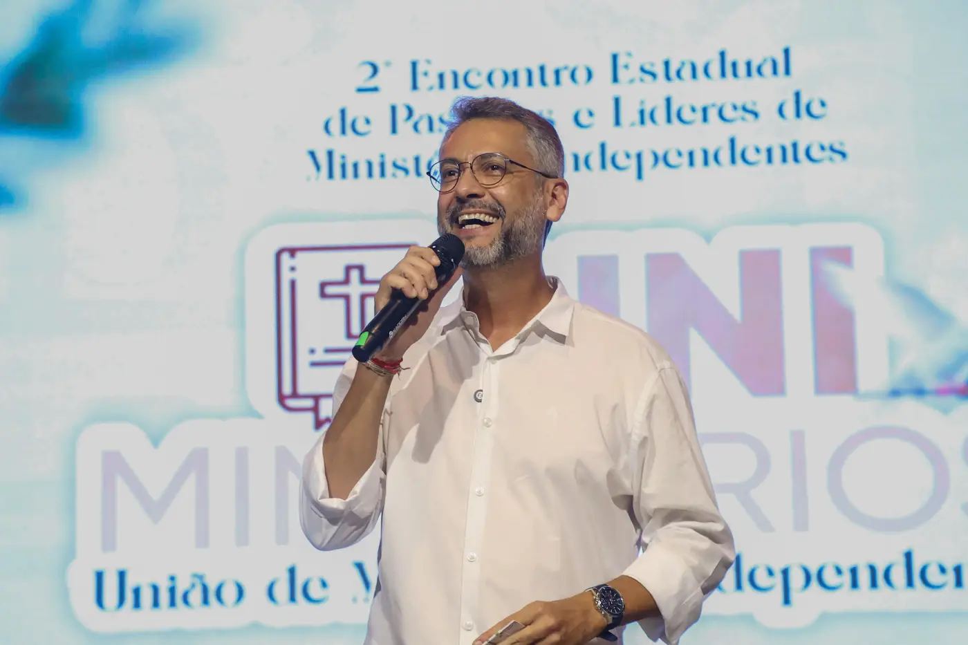 Governador Clécio Luís, durante encontro com lideranças de ministérios independentes do Amapá