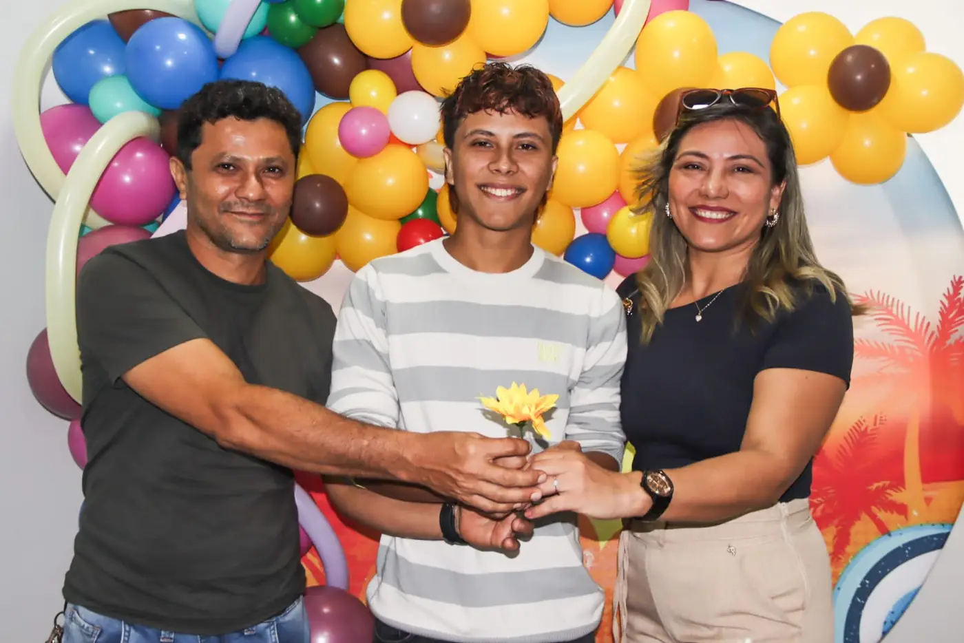 A família ofereceu um café da tarde à equipe do TFD como forma de expressar gratidão pelo apoio e pelo sucesso no tratamento do filho em São Paulo, há três anos