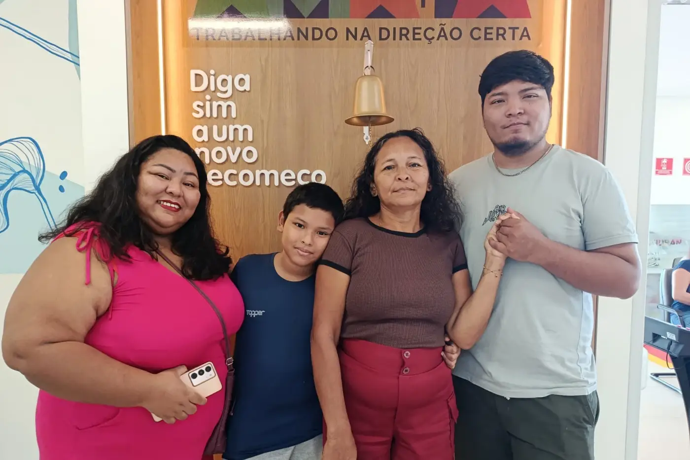 Luciléia da Silva, 47 anos, celebra a cura após 25 sessões de radioterapia