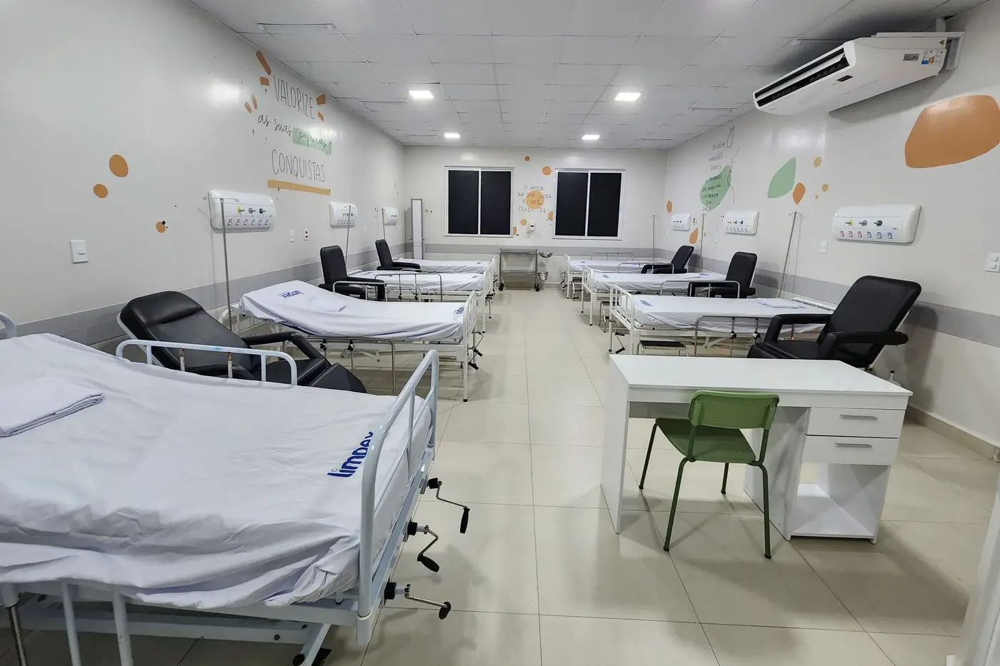 HMML remaneja pacientes para duas novas enfermarias da ala ampliada, enquanto a reforma da unidade avança e já atinge 65% de execução