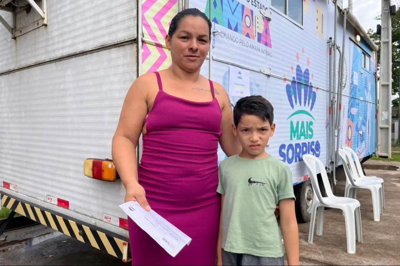 Vania Cardoso e o filho Gael, de 6 anos, aproveitaram a ação, e ela o levou ao dentista pela primeira vez