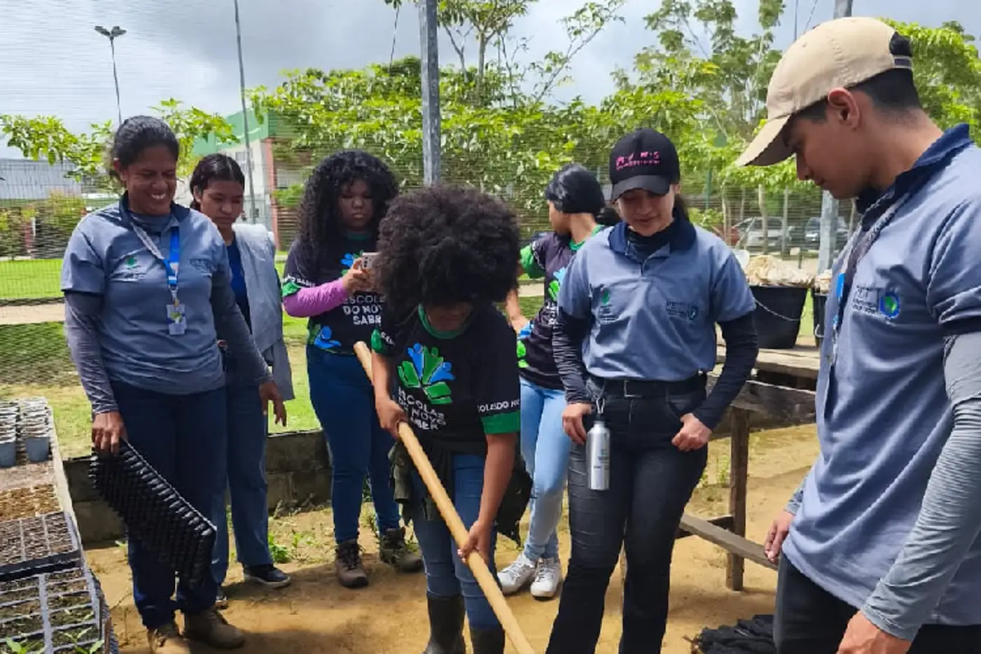 Aula prática no IFAP ensina técnicas profissionais a alunos da rede estadual de ensino