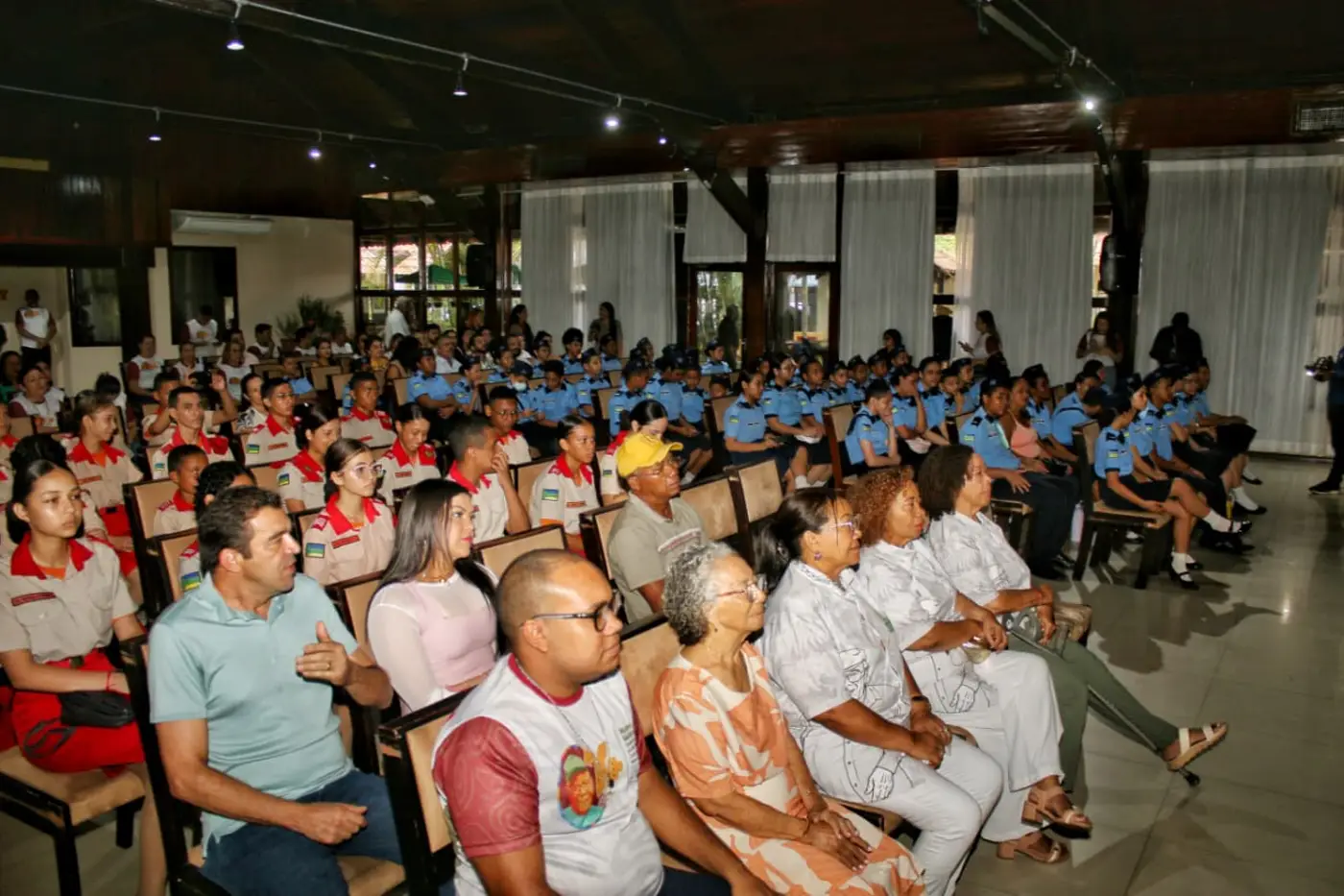 Momento ecumênico reuniu servidores e convidados em homenagem aos colaboradores que fazem parte da história do museu.
