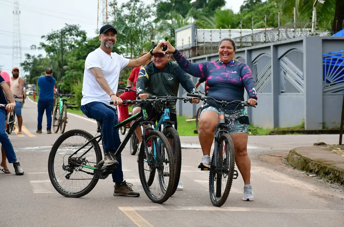 Comunidade de Calçoene também participou do pedal comunitário e mostrou felicidade com a obra