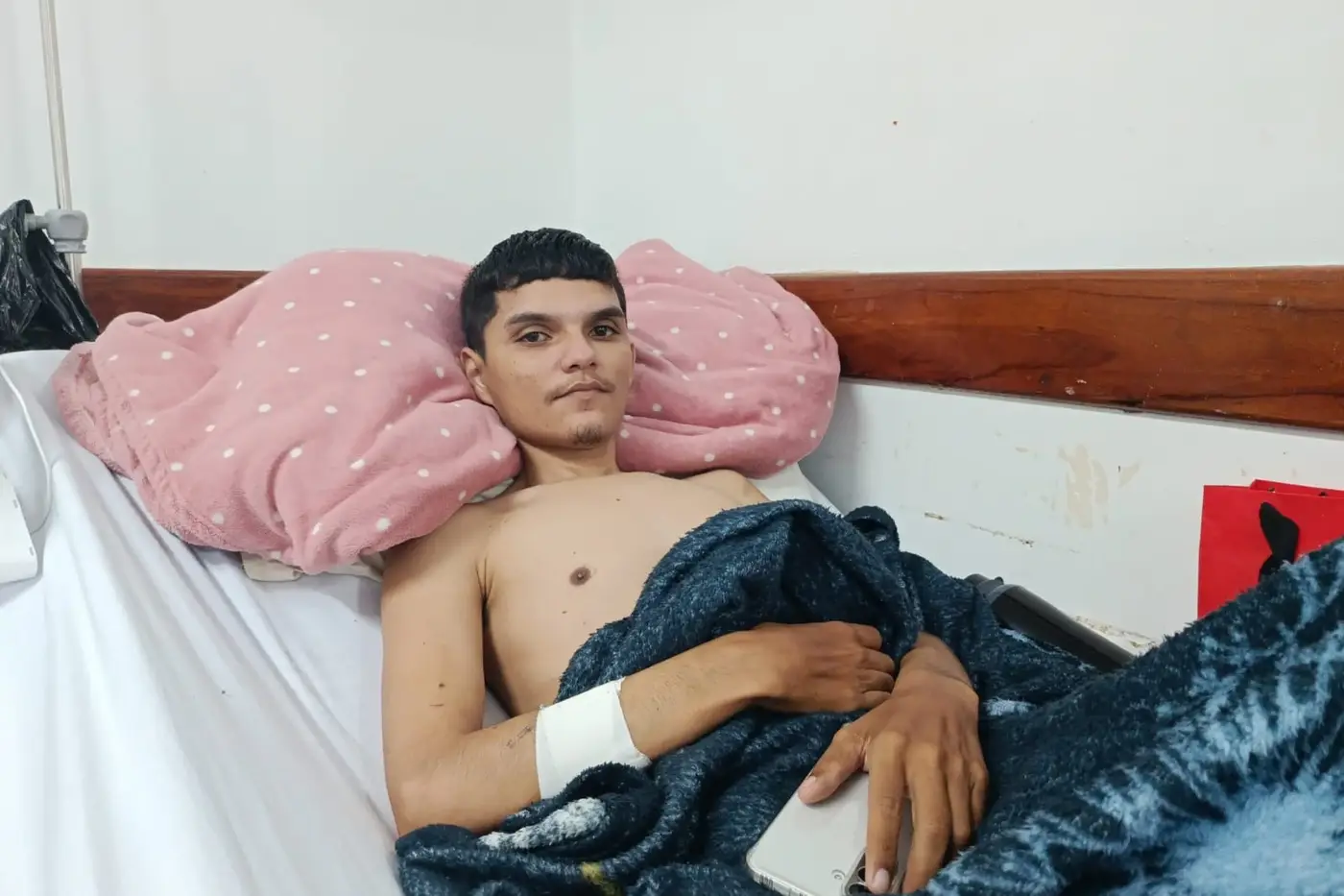 Após sofrer um acidente de moto em Oiapoque, Werikson Nadson Lima foi transferido para o Hcal, onde passará por cirurgia pelo programa Zera Fila