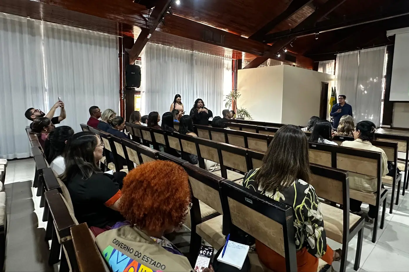 O encontro teve como foco a articulação entre os serviços e a construção coletiva de estratégias para fortalecer a política pública no estado