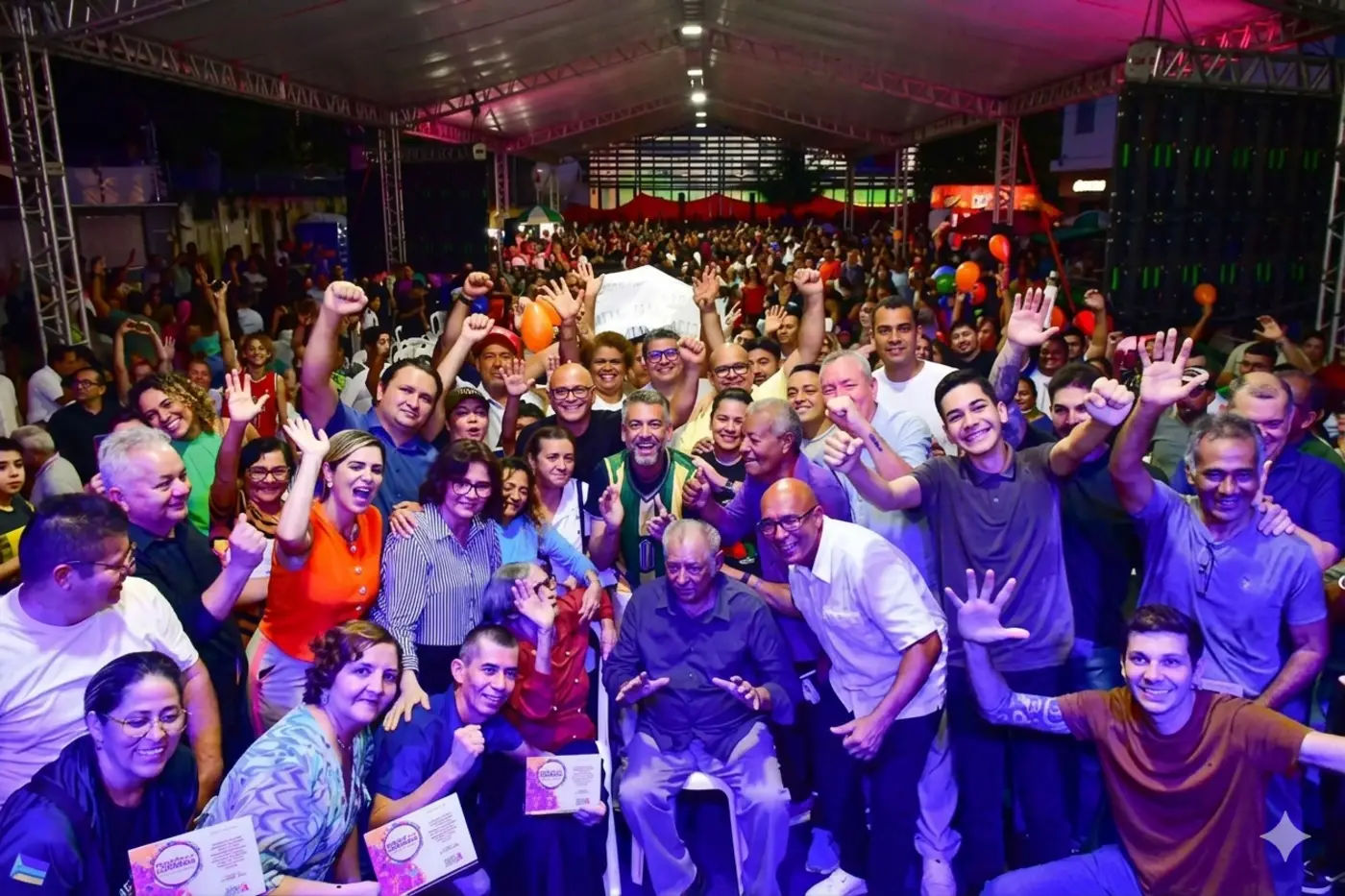 Governador Clécio Luís na inauguração do Ginásio Paulo Conrado reunido com a comunidade em evento festivo