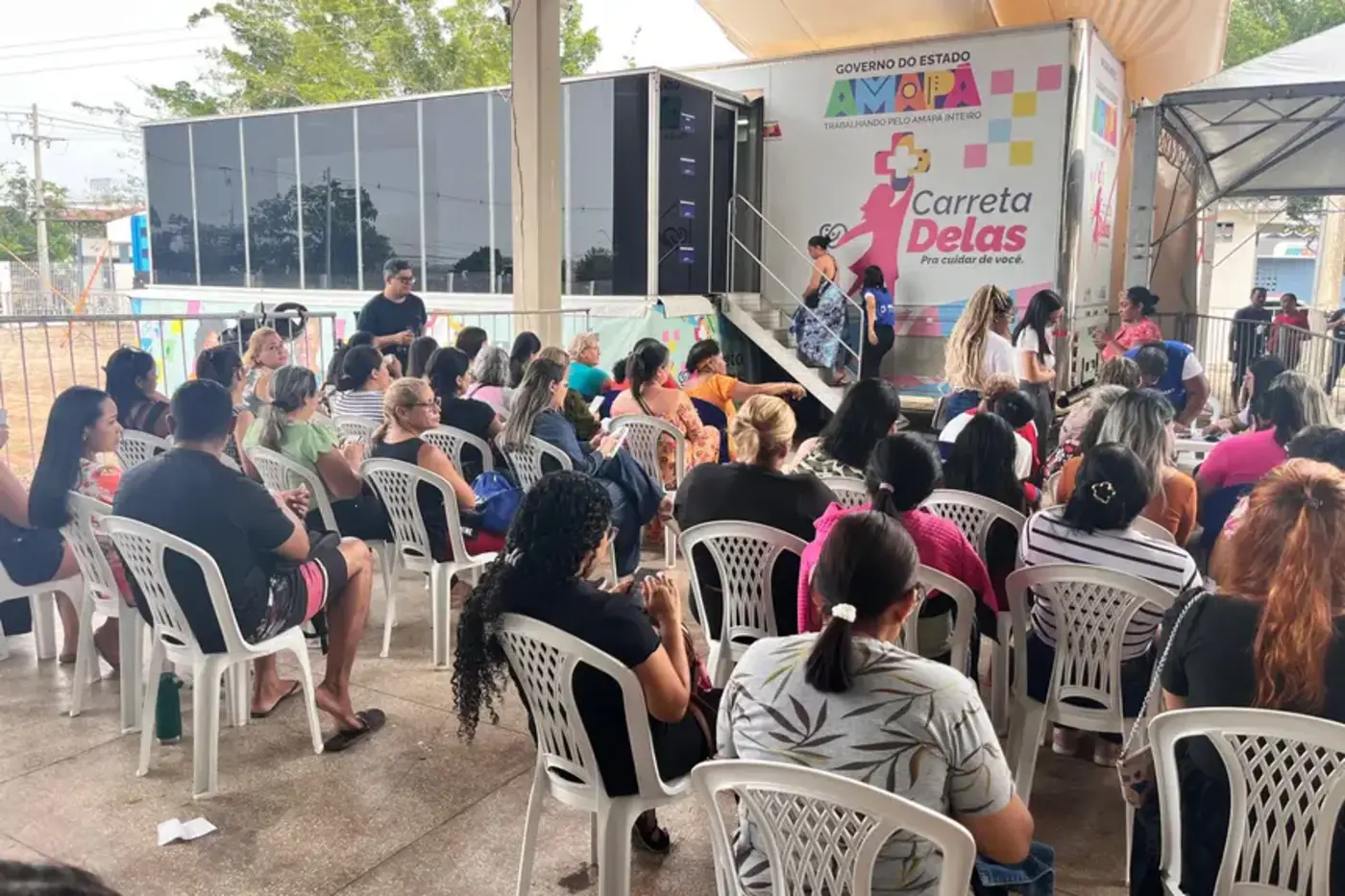 A iniciativa itinerante percorreu diferentes municípios e regiões da capital, levando consultas, exames e serviços especializados à população