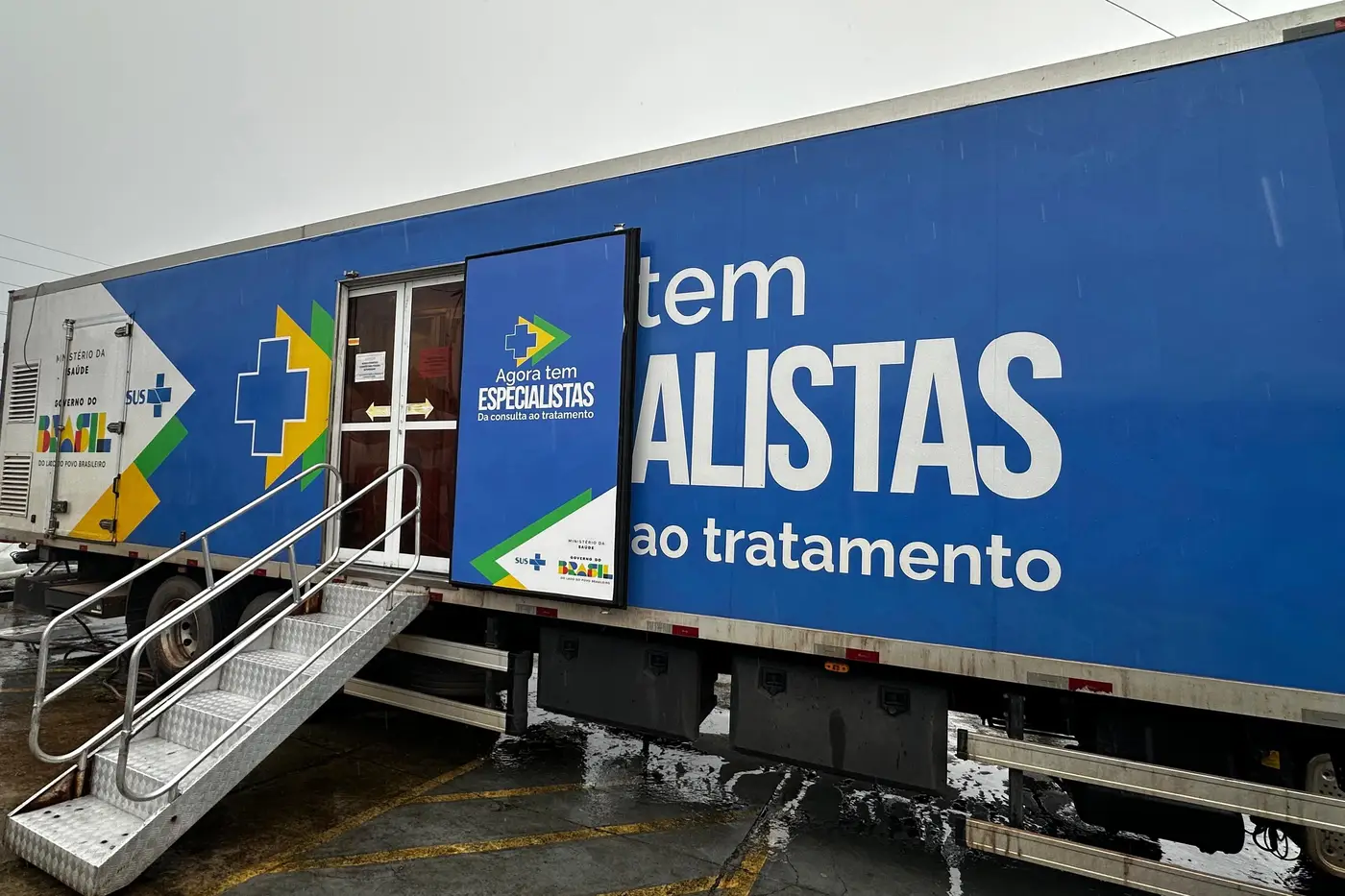 A iniciativa amplia o acesso das mulheres aos serviços especializados de saúde, com consultas e exames sem a necessidade de deslocamento para outros municípios