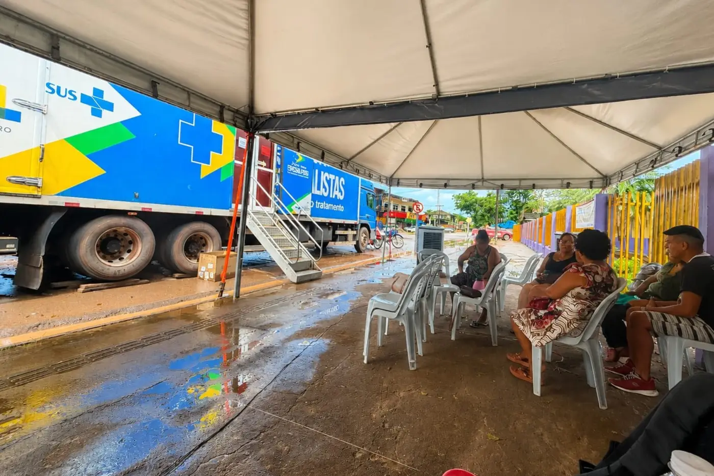 Carreta Saúde da Mulher está estacionada em frente à E. M. Márcia do Socorro Lima França, de segunda a sexta-feira, das 8h às 12h e das 13h30 às 17h