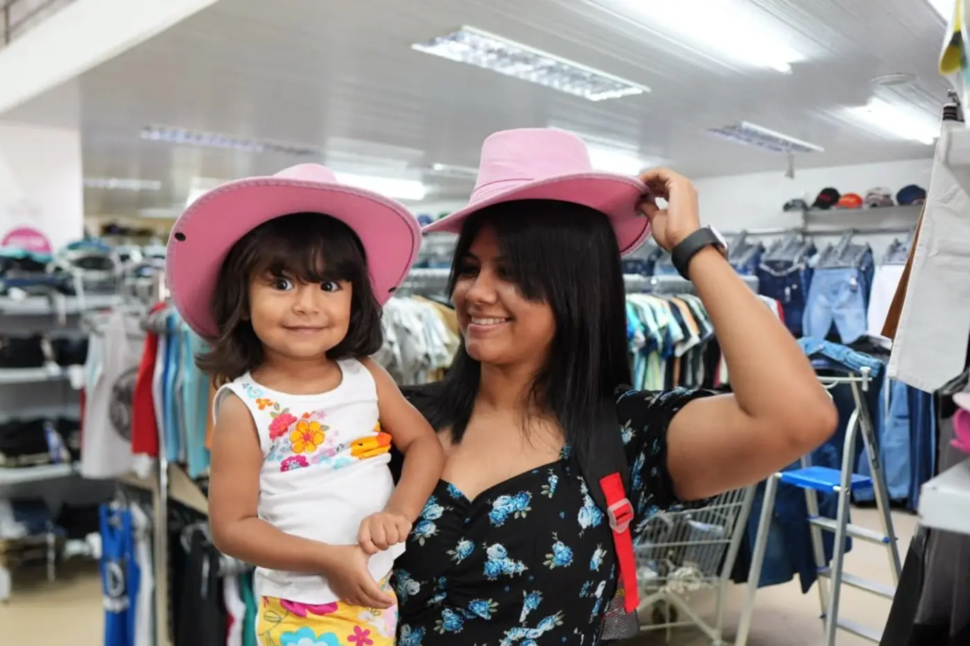 Alliny Carvalho e sua filha Alice Carvalho