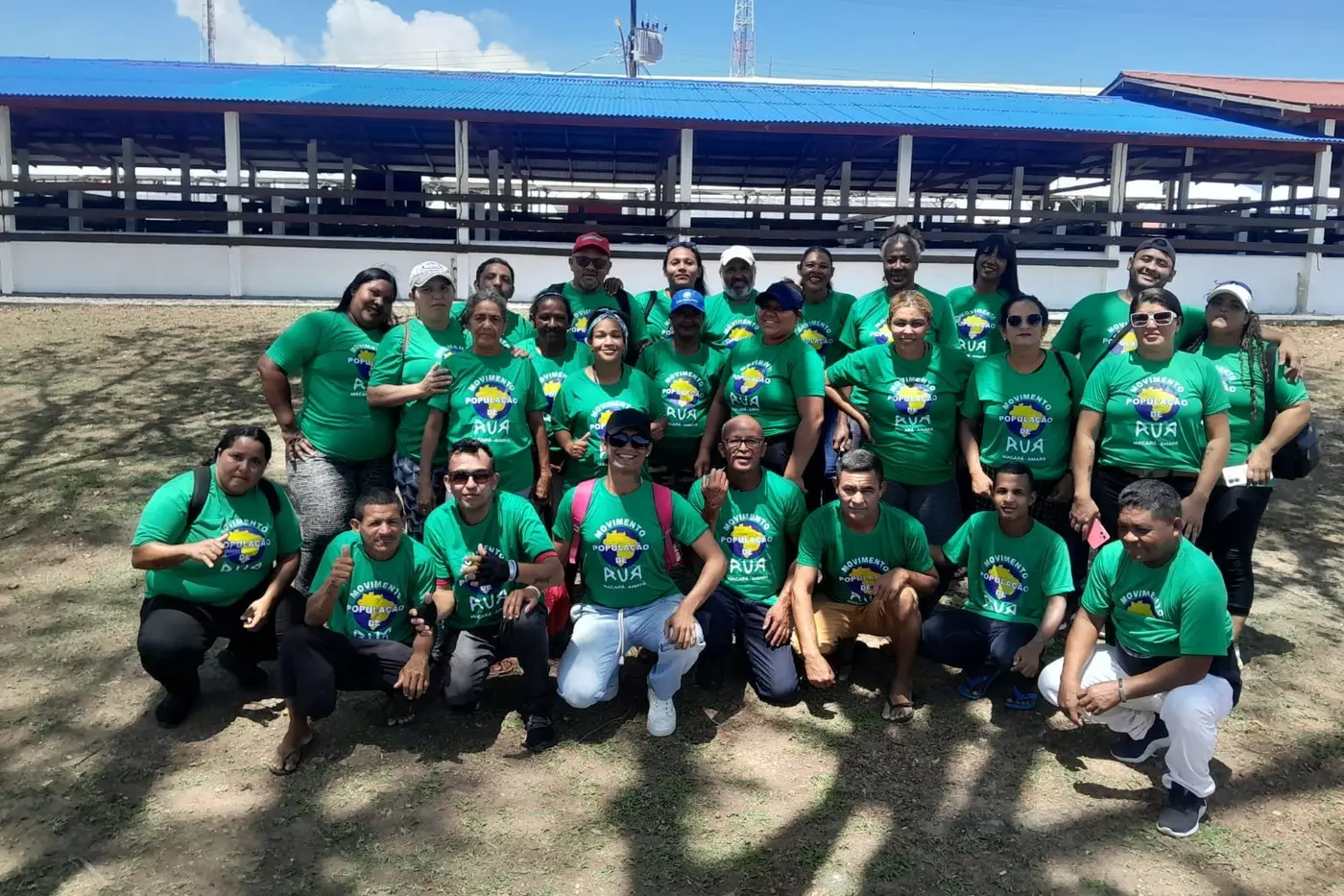 Participantes da Rede Pop Rua Jud trabalham na limpeza do Parque de Exposições da Fazendinha durante a Expofeira 2026 e encontram novas oportunidades de recomeço.