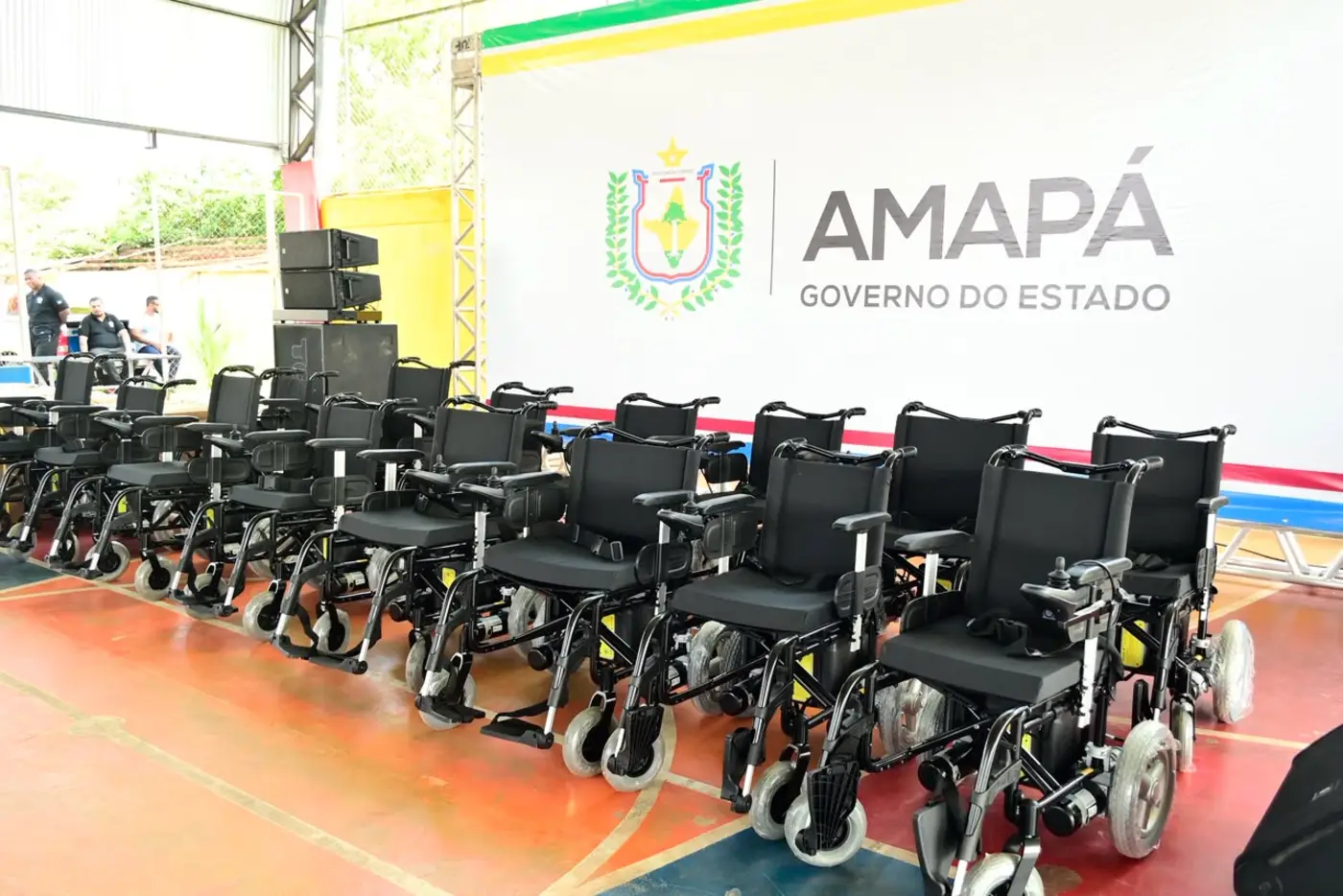 Primeiras unidades de cadeiras de rodas motorizadas disponibilizadas pelo Governo do Amapá para fortalecer a acessibilidade no estado
