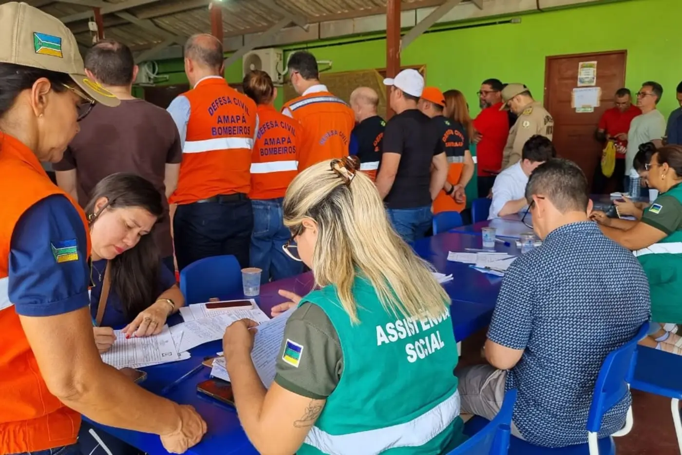 Força-tarefa integrada inicia o levantamento socioeconômico dos moradores afetados para garantir o direcionamento correto de donativos e ajuda humanitária.