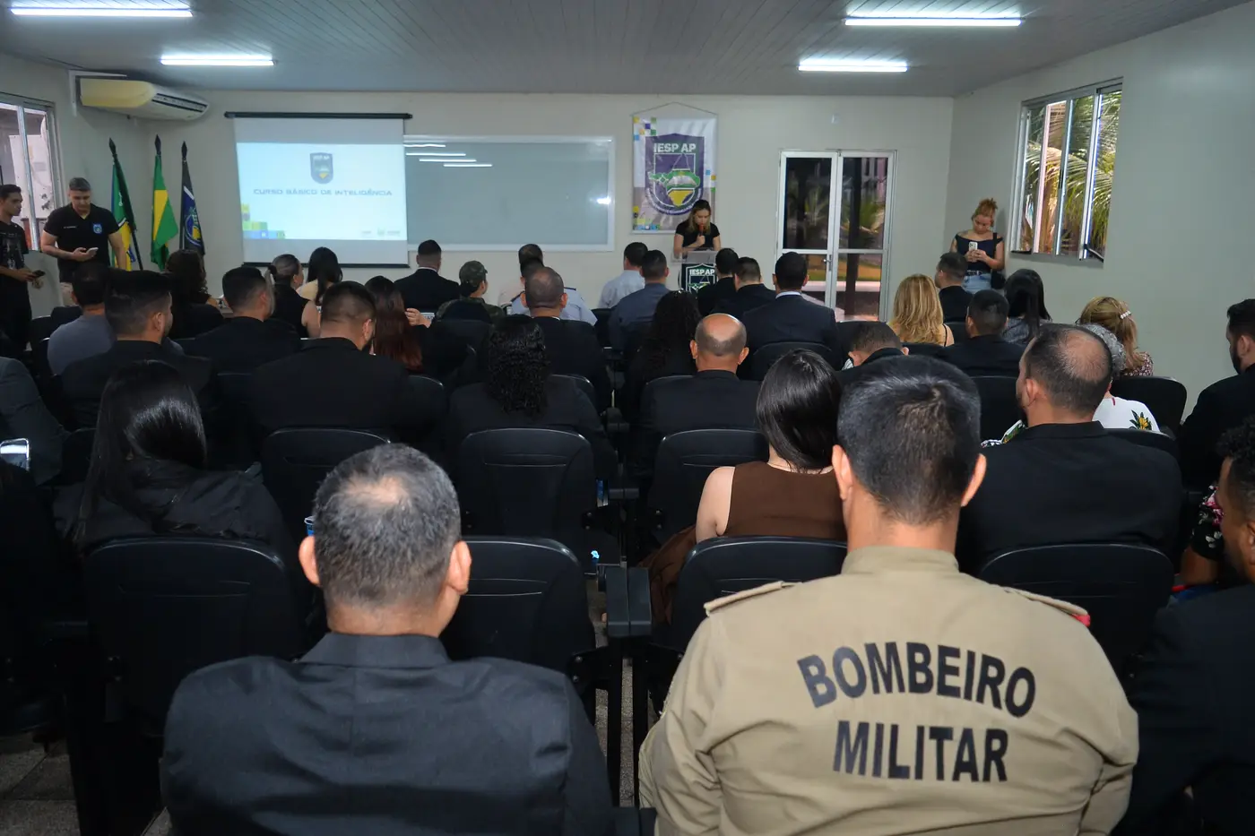 Formatura ocorreu no auditório do Iesp; em razão do caráter reservado do serviço de Inteligência, rostos de formandos não podem ser mostrados.